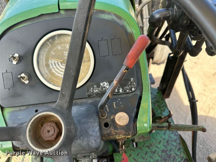 image for item OM9647 1981 John Deere 2940 tractor