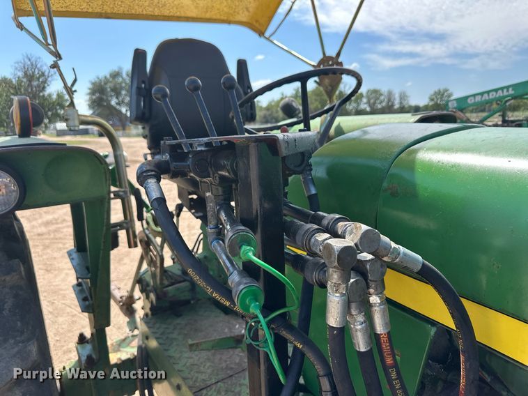 image for item OM9647 1981 John Deere 2940 tractor