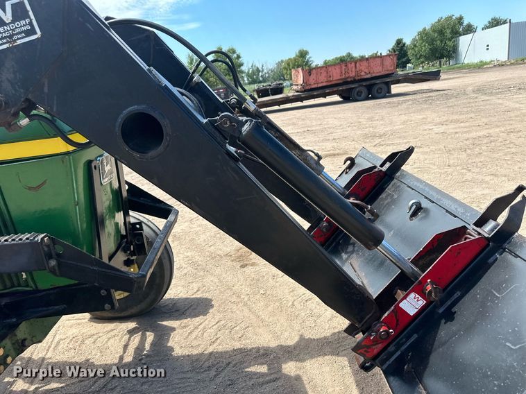 image for item OM9647 1981 John Deere 2940 tractor