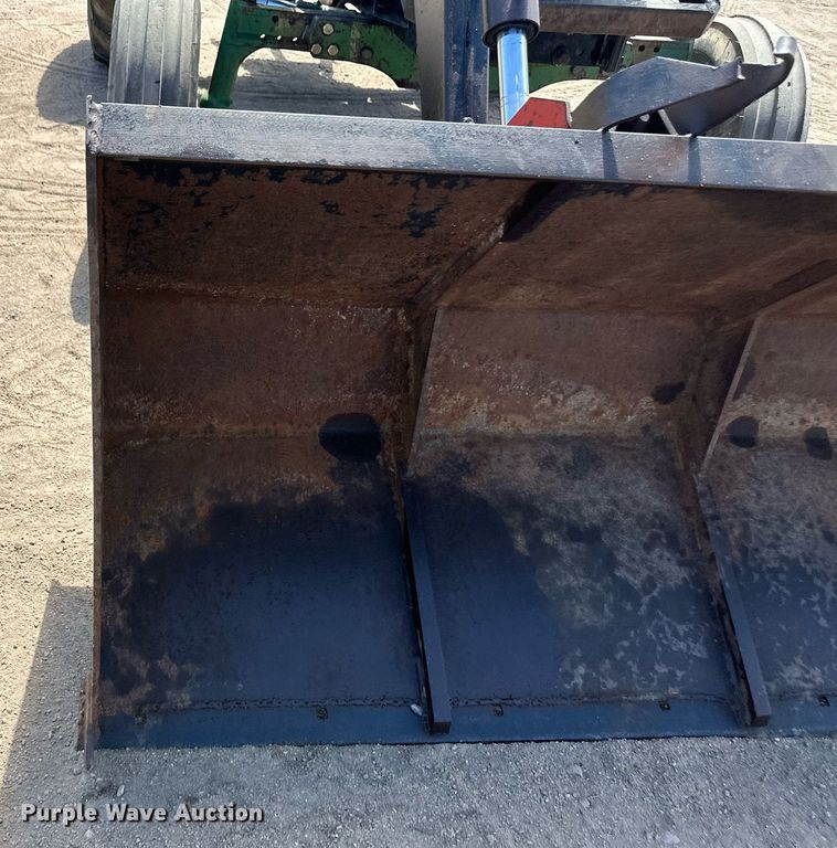 image for item OM9647 1981 John Deere 2940 tractor