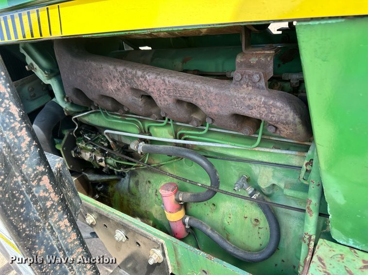 image for item OM9647 1981 John Deere 2940 tractor