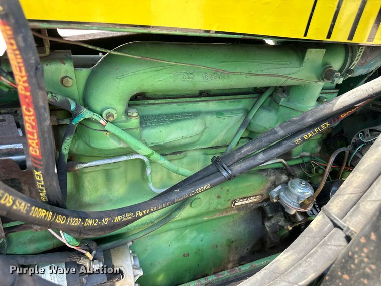 image for item OM9647 1981 John Deere 2940 tractor