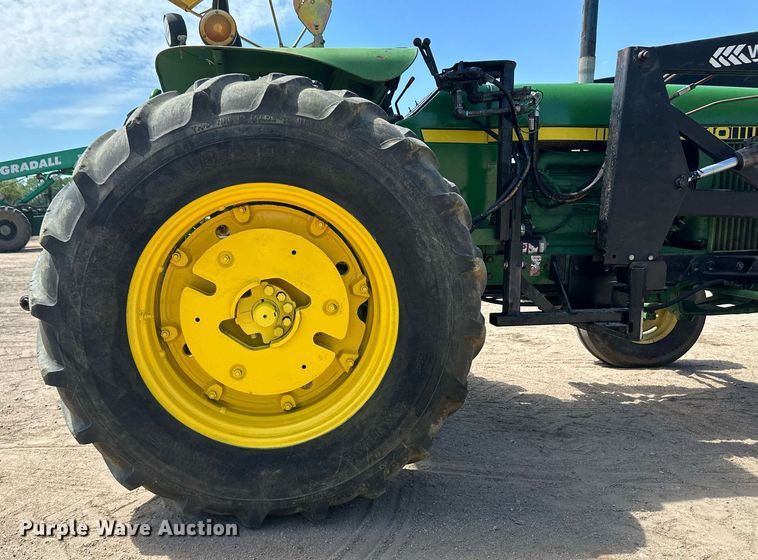 image for item OM9647 1981 John Deere 2940 tractor