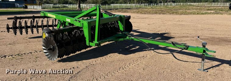 image for item OM9669 John Deere 340 off-set disk