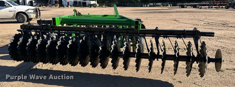 image for item OM9669 John Deere 340 off-set disk