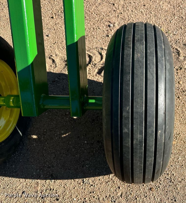 image for item OM9669 John Deere 340 off-set disk