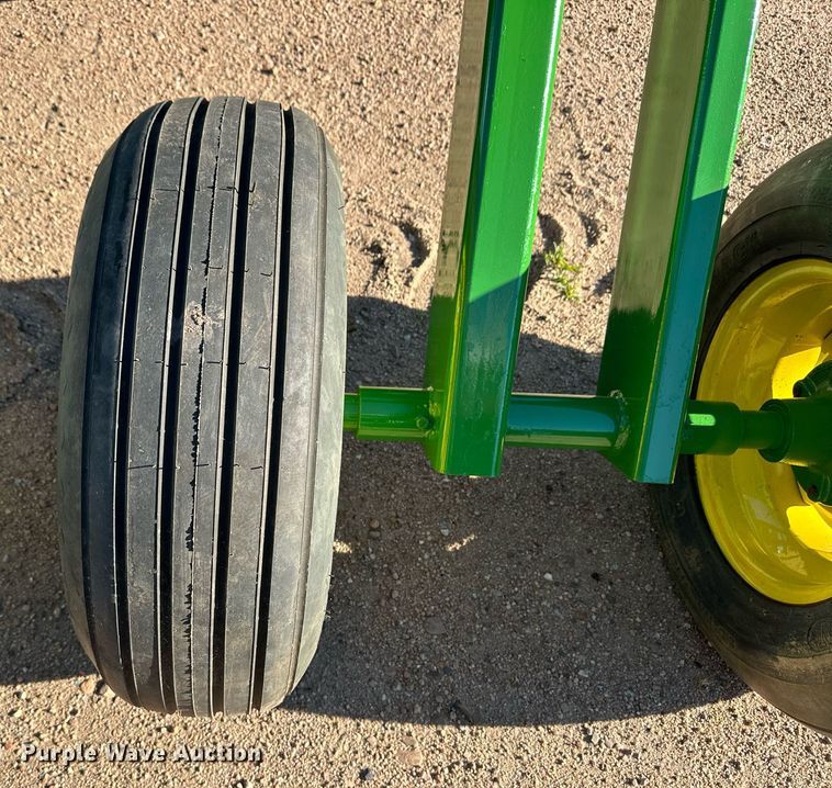 image for item OM9669 John Deere 340 off-set disk