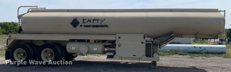 image for item DM1745 1989 Eastern Technologies M969A1 tank trailer