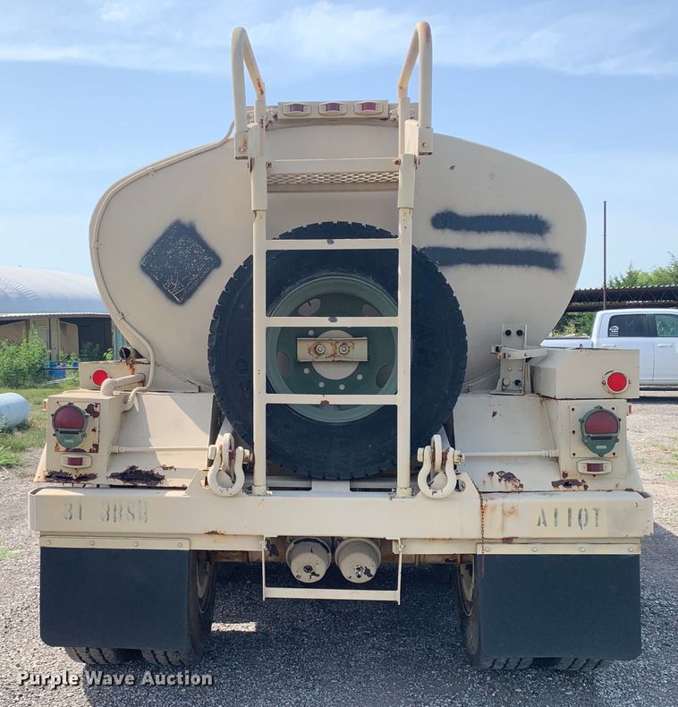 image for item DM1745 1989 Eastern Technologies M969A1 tank trailer