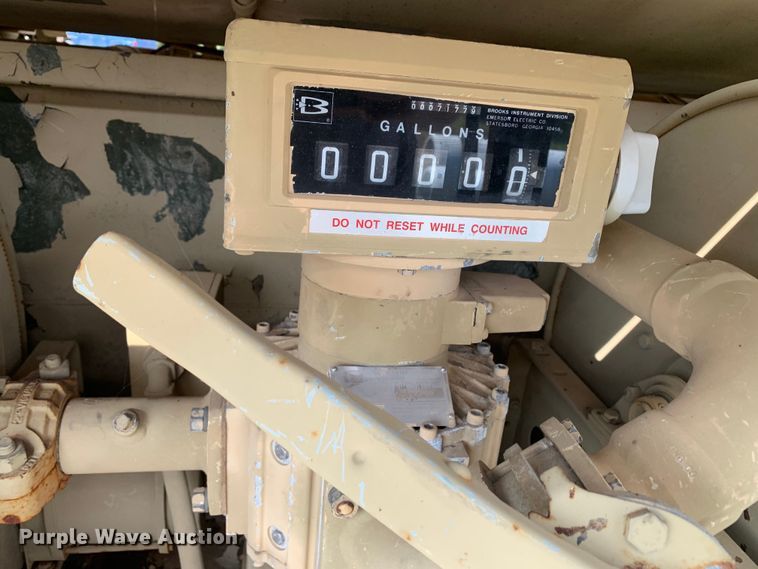 image for item DM1745 1989 Eastern Technologies M969A1 tank trailer