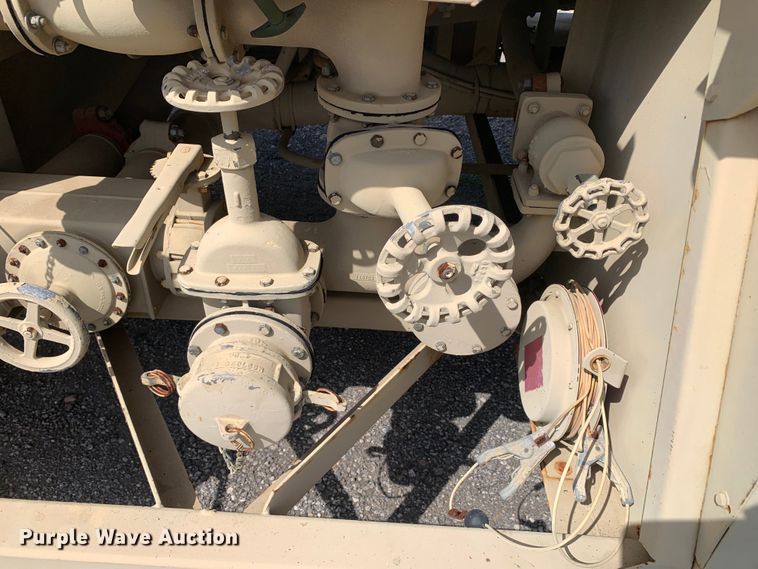 image for item DM1745 1989 Eastern Technologies M969A1 tank trailer