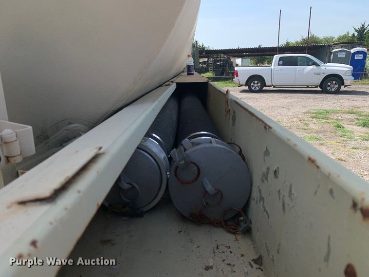 image for item DM1745 1989 Eastern Technologies M969A1 tank trailer