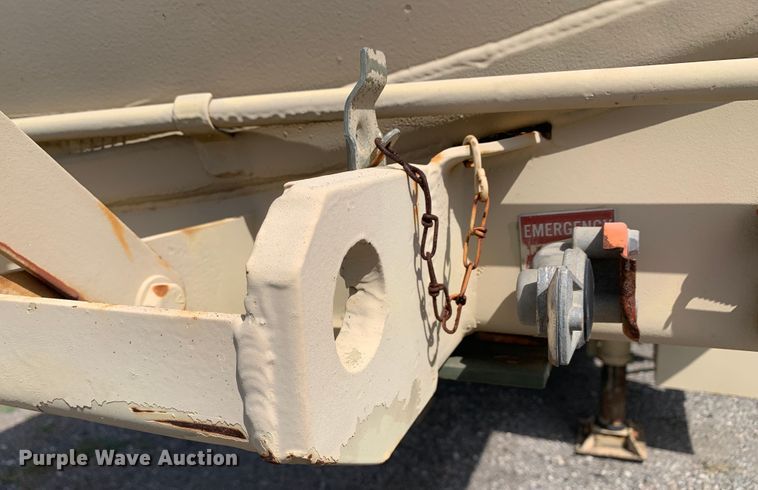 image for item DM1745 1989 Eastern Technologies M969A1 tank trailer