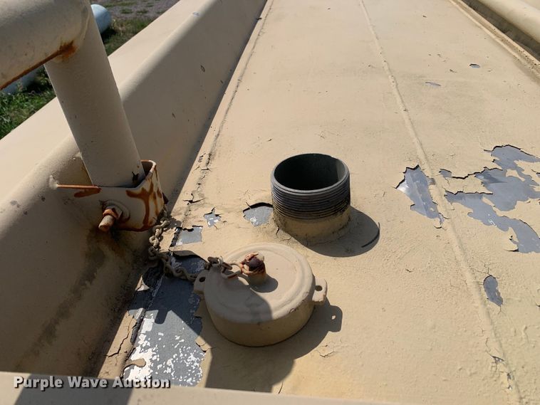 image for item DM1745 1989 Eastern Technologies M969A1 tank trailer