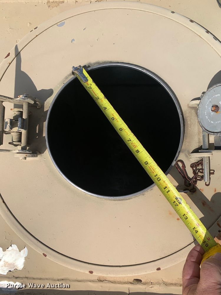 image for item DM1745 1989 Eastern Technologies M969A1 tank trailer