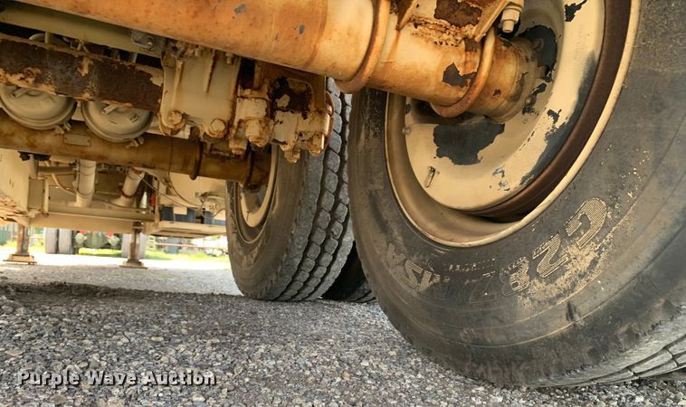 image for item DM1745 1989 Eastern Technologies M969A1 tank trailer