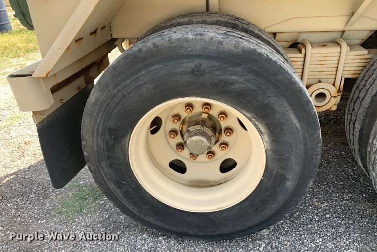 image for item DM1745 1989 Eastern Technologies M969A1 tank trailer