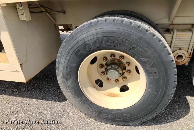 image for item DM1745 1989 Eastern Technologies M969A1 tank trailer