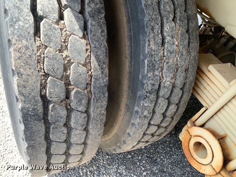 image for item DM1745 1989 Eastern Technologies M969A1 tank trailer