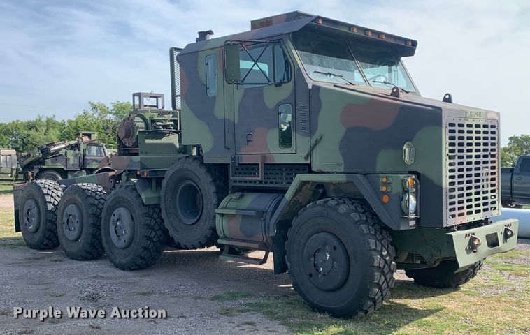 image for item DM1746 2008 Oshkosh M1070 semi truck