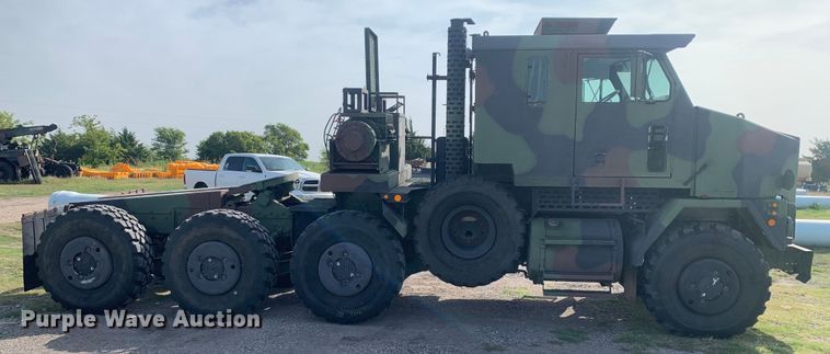 image for item DM1746 2008 Oshkosh M1070 semi truck