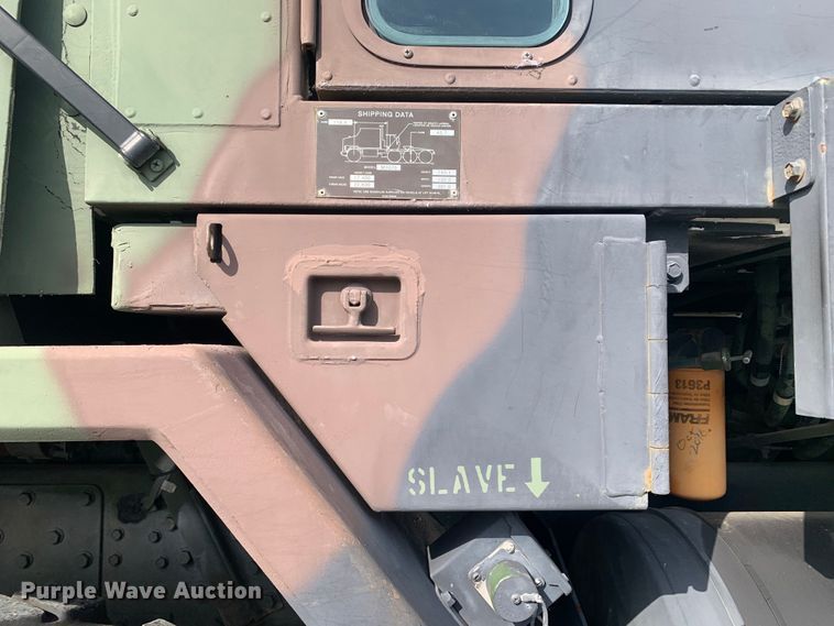 image for item DM1746 2008 Oshkosh M1070 semi truck