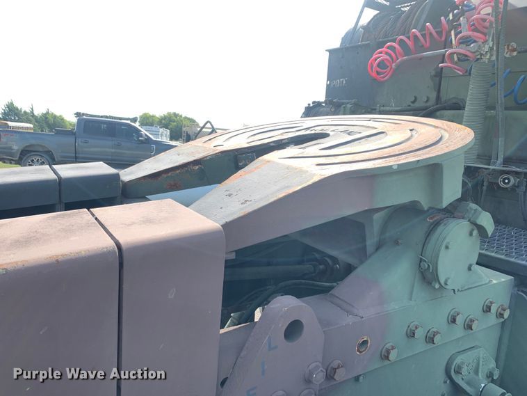 image for item DM1746 2008 Oshkosh M1070 semi truck