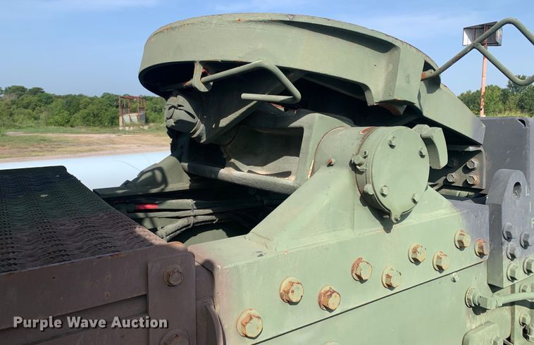 image for item DM1746 2008 Oshkosh M1070 semi truck