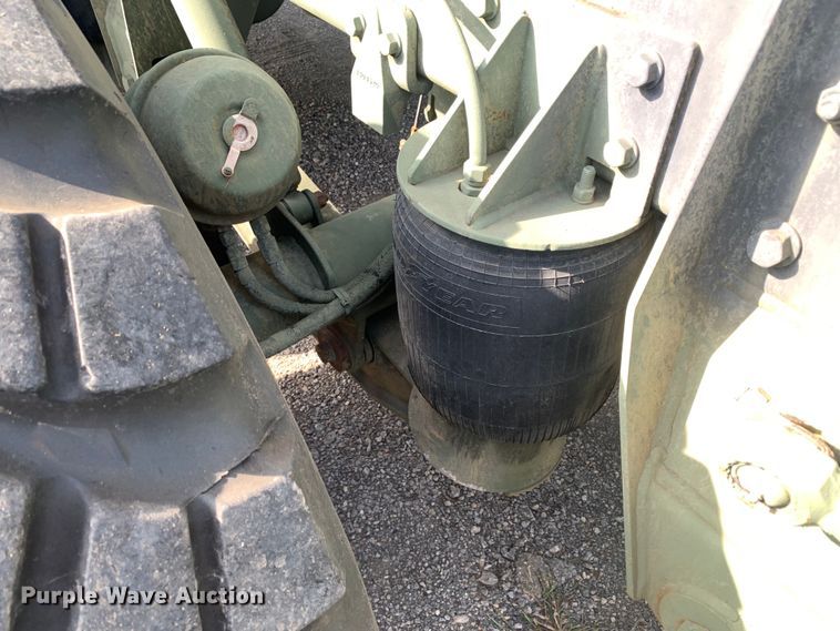 image for item DM1746 2008 Oshkosh M1070 semi truck