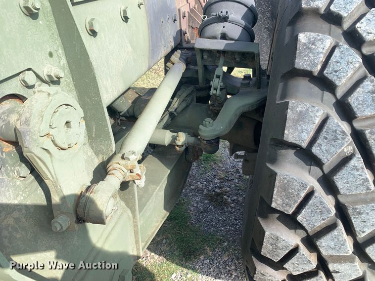 image for item DM1746 2008 Oshkosh M1070 semi truck