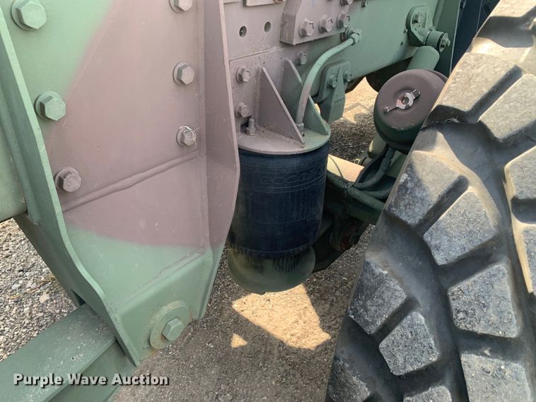 image for item DM1746 2008 Oshkosh M1070 semi truck