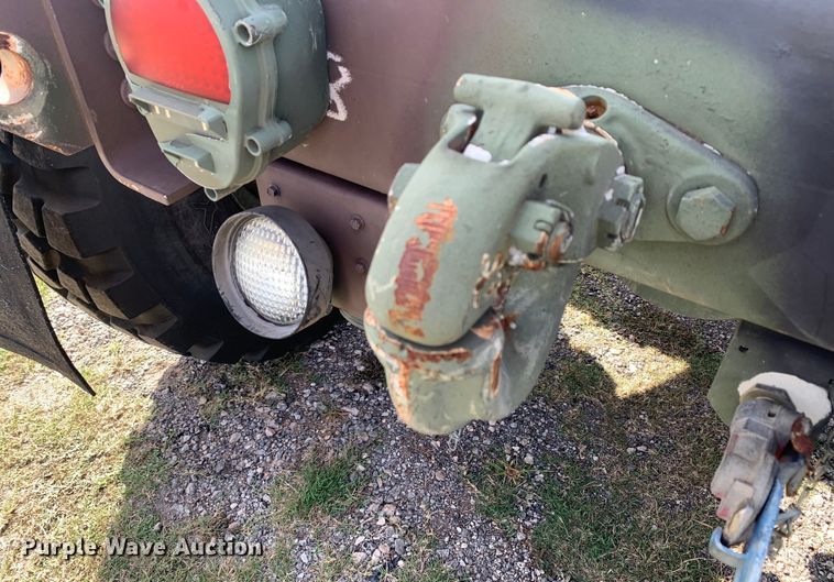 image for item DM1746 2008 Oshkosh M1070 semi truck