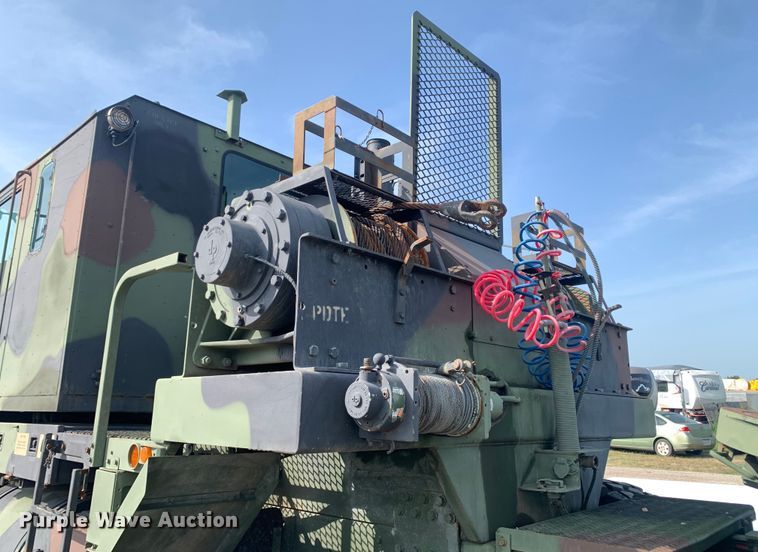 image for item DM1746 2008 Oshkosh M1070 semi truck