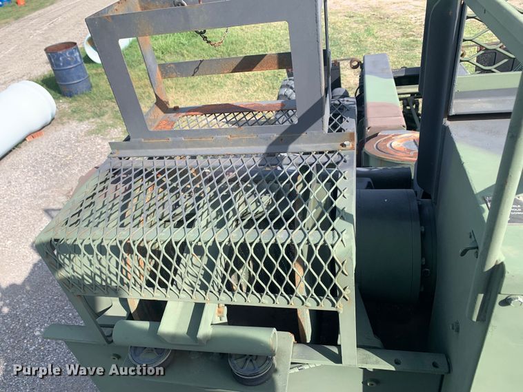 image for item DM1746 2008 Oshkosh M1070 semi truck