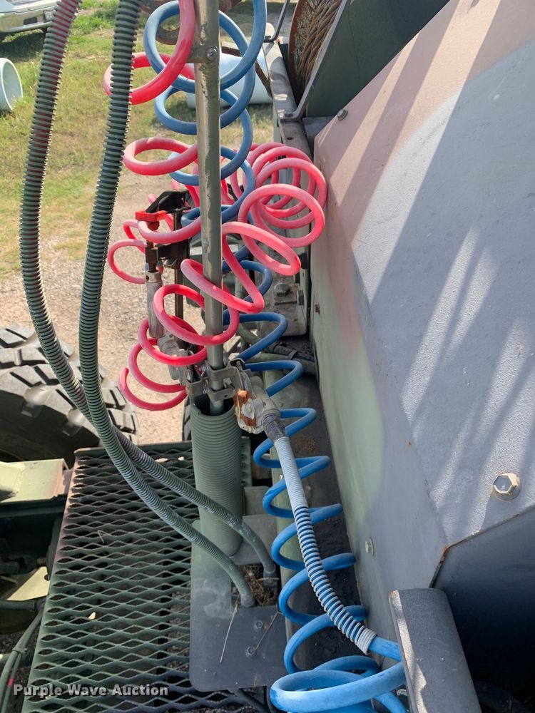 image for item DM1746 2008 Oshkosh M1070 semi truck