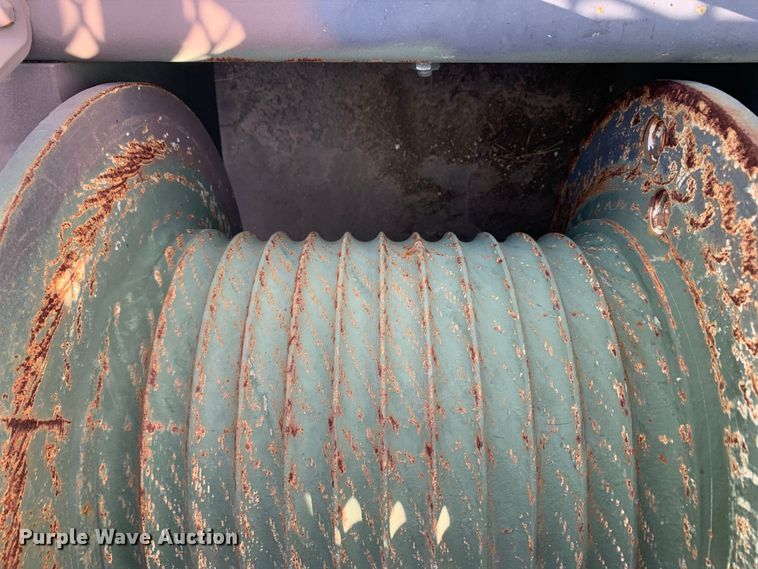 image for item DM1746 2008 Oshkosh M1070 semi truck