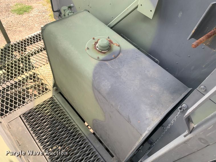 image for item DM1746 2008 Oshkosh M1070 semi truck