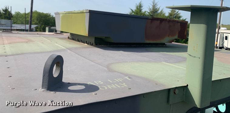 image for item DM1746 2008 Oshkosh M1070 semi truck