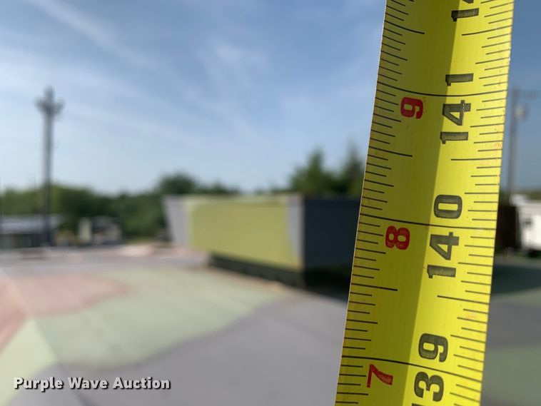 image for item DM1746 2008 Oshkosh M1070 semi truck