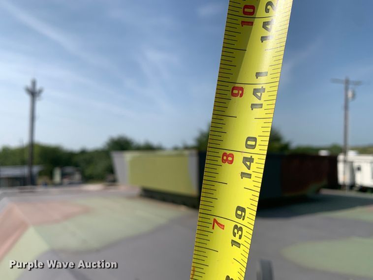 image for item DM1746 2008 Oshkosh M1070 semi truck