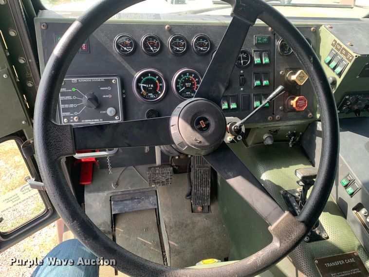 image for item DM1746 2008 Oshkosh M1070 semi truck