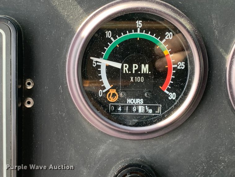 image for item DM1746 2008 Oshkosh M1070 semi truck