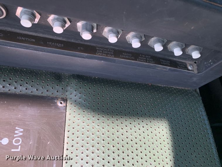 image for item DM1746 2008 Oshkosh M1070 semi truck