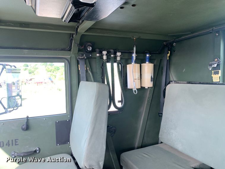 image for item DM1746 2008 Oshkosh M1070 semi truck