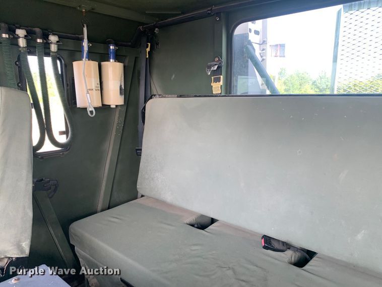 image for item DM1746 2008 Oshkosh M1070 semi truck