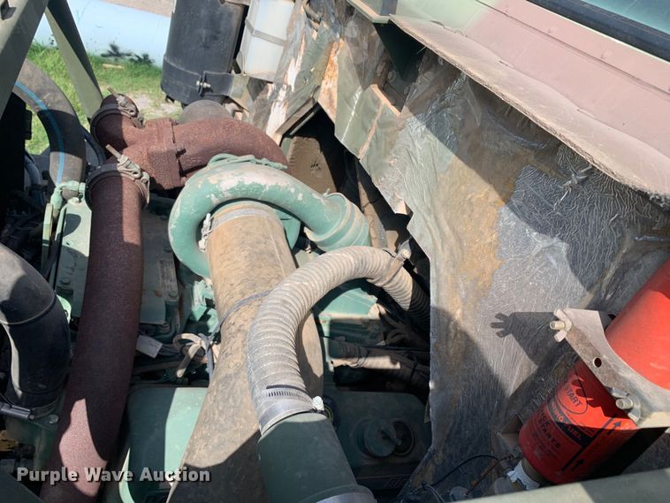 image for item DM1746 2008 Oshkosh M1070 semi truck