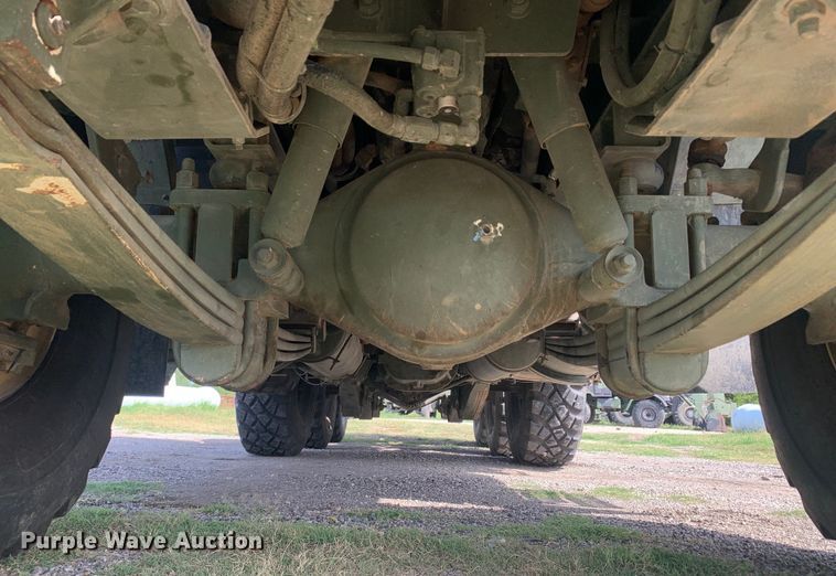 image for item DM1746 2008 Oshkosh M1070 semi truck