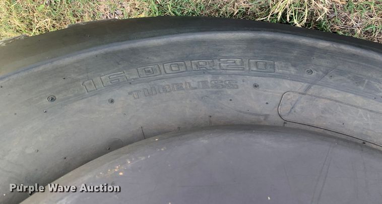 image for item DM1746 2008 Oshkosh M1070 semi truck