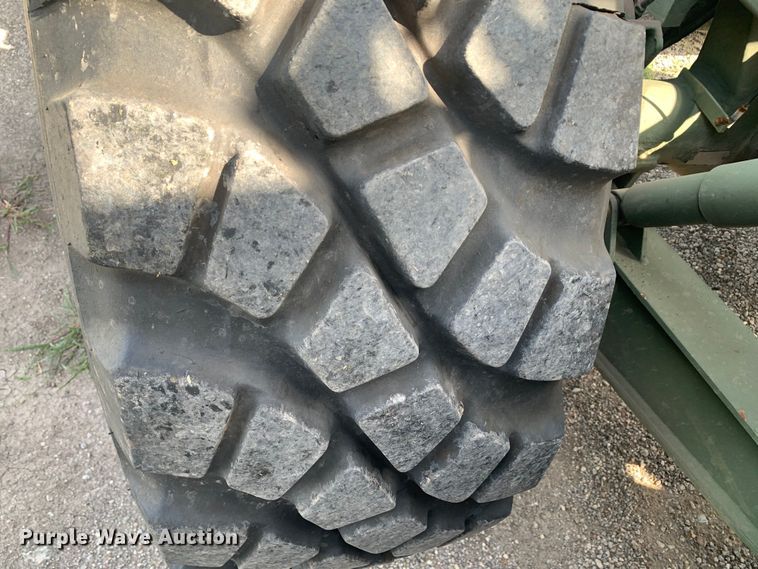 image for item DM1746 2008 Oshkosh M1070 semi truck