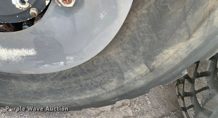 image for item DM1746 2008 Oshkosh M1070 semi truck